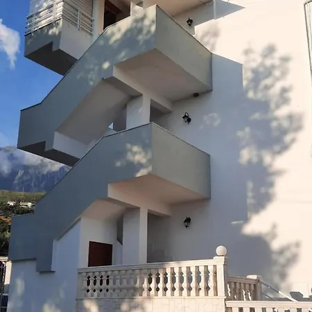 Seaward Apartmán *